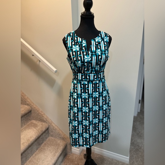 Banana Republic Dresses & Skirts - Banana Republic ladies dress in size 4P